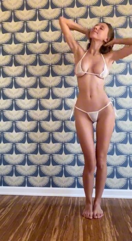 adult jokes blog ft. Viviana Gallego — free porn video (7:13)