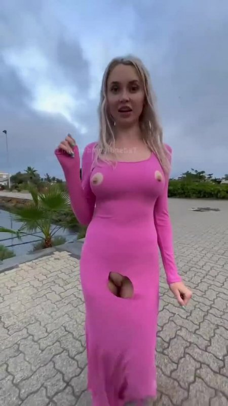 girlfiends bikini boobs